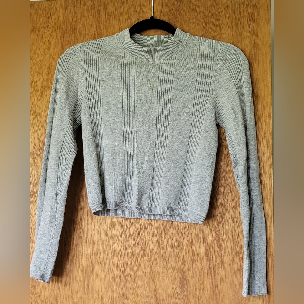 Stradivarius Cropped Stretch Sweater